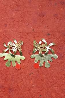 Gold earrings