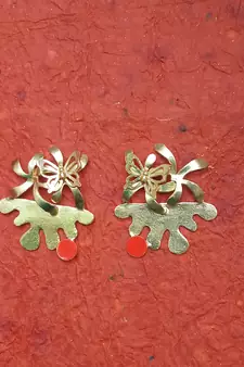 Gold earrings