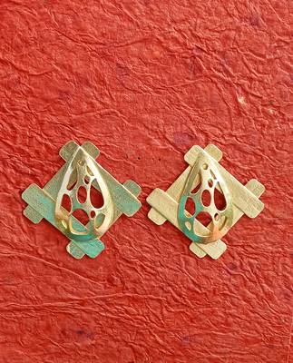 Gold earrings 1