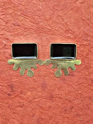 Gold earrings 1