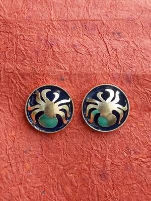 Gold earrings 1