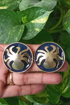 Gold earrings