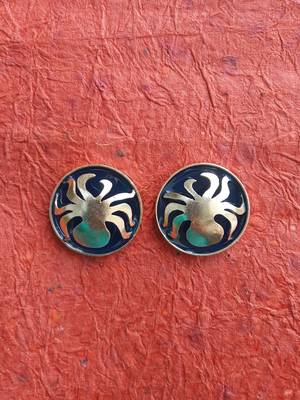 Gold earrings 4