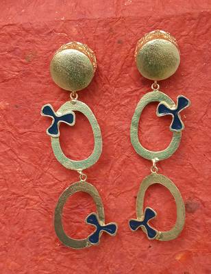 Gold earrings 1
