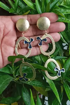 Gold earrings