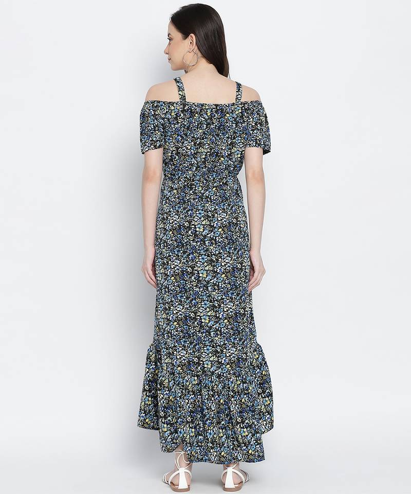 Endearing sweet posh floral printed maternity dress.