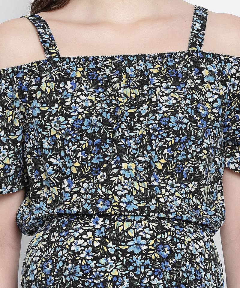 Endearing sweet posh floral printed maternity dress.