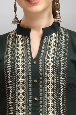 Green embroidered rayon Attrective Designer Kurti 2