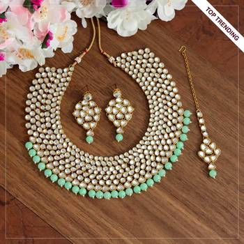 Green necklace-sets 1