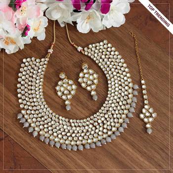 Grey necklace-sets 1