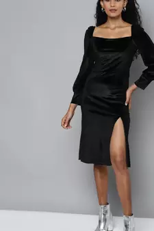 Black Velvet plain stitched   Dress