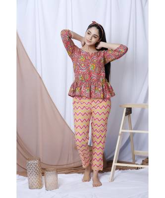 Coral Floral Printed Loungewear Set With Hairband 2