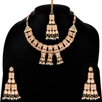 Gold Plated Diamond  Stylish Jewellery Set For 4