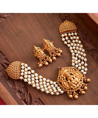 gold gold plated Copper Alloy   necklace  &   pair of earrings 1