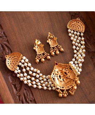 gold gold plated Copper Alloy   necklace  &   pair of earrings 2