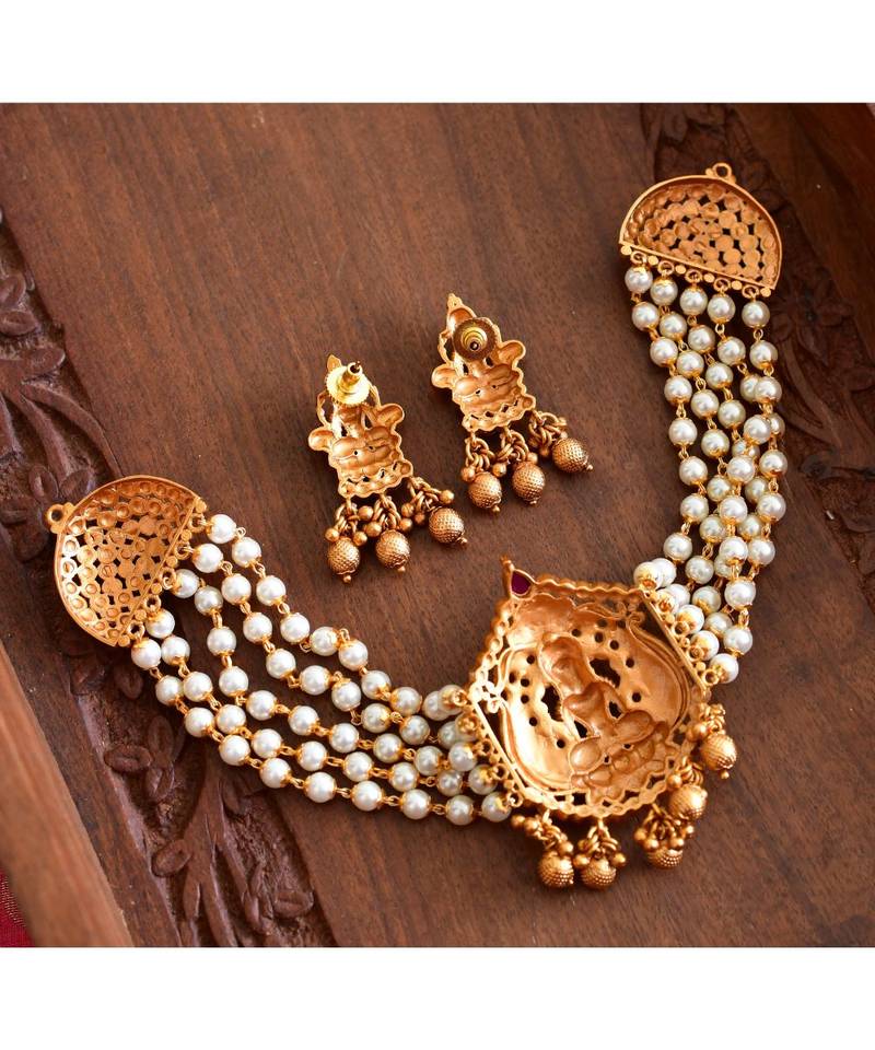 gold gold plated Copper Alloy   necklace  &   pair of earrings