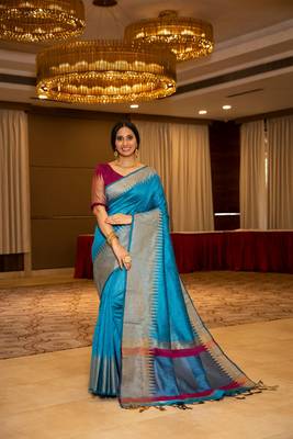 Off white woven paithani silk saree with blouse 3