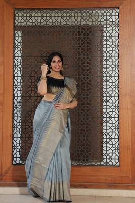 Pink woven paithani silk saree with blouse 2