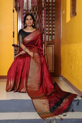 Turquoise woven paithani silk saree with blouse 2