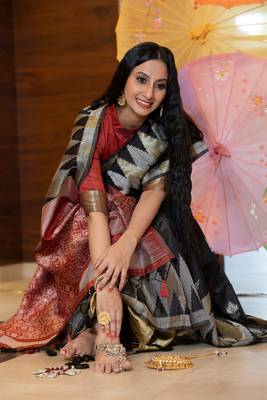 Orange woven tissue saree with blouse 2