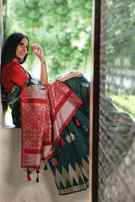 Sea green woven tissue saree with blouse 3