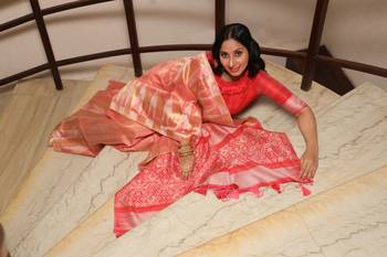 Peach woven tissue saree with blouse 4