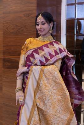 Blue woven banarasi silk saree with blouse 2