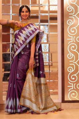 Blue woven banarasi silk saree with blouse 4