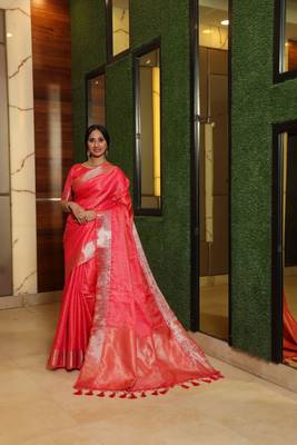 Yellow woven tissue saree with blouse 1