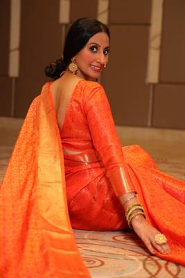 Pink woven tissue saree with blouse 3