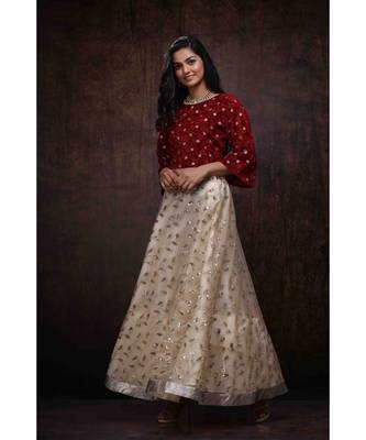 Gold Net embroidered Lehenga Choli Set 2