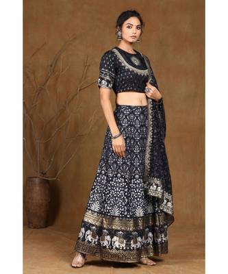 Black Shantoon Embroidred Lehenga Choli Dupatta Set 4