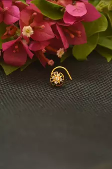 Gold cubic zirconia nose-ring