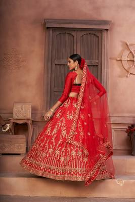 wedding wear red lehenga choli with duptta 5