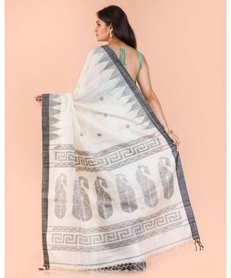 Off White Matka Silk Jamdani Saree 3