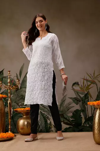 Hand Embroidered White Georgette Lucknow Chikankari Women Kurta