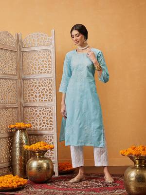 Hand Embroidered Blue Cotton Lucknow Chikankari Women Kurta 1