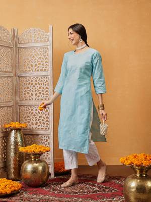Hand Embroidered Blue Cotton Lucknow Chikankari Women Kurta 4