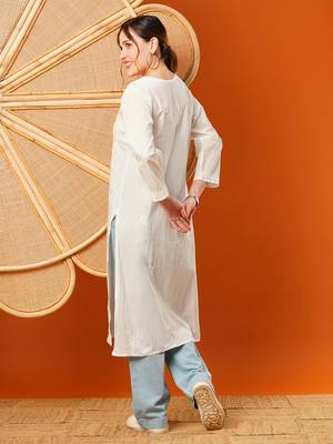 Hand Embroidered White Cotton Lucknowi Chikankari Women Kurta 3