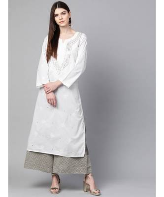 Hand Embroidered White Cotton Lucknow Chikankari Women Kurta With Muqaish Work 1