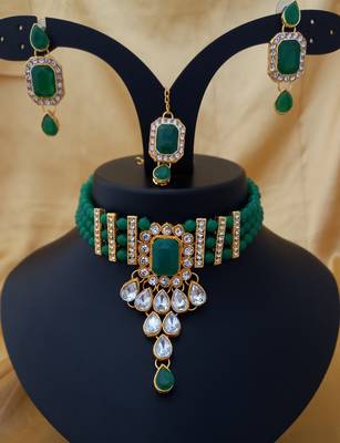 Designer Green Kundan Pearl Choker pc Full Jewellery set 1