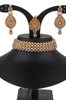 Multicolor kundan and alloy necklaces