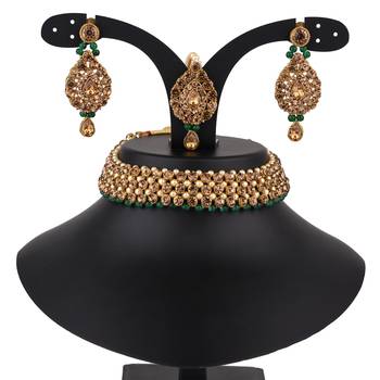 Multicolor kundan and alloy necklaces 1