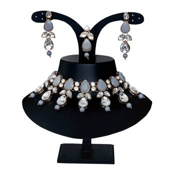 Multicolor kundan and alloy necklaces 1