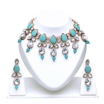 Multicolor kundan and alloy necklaces 1
