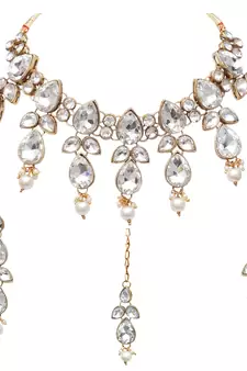 Multicolor kundan and alloy necklaces