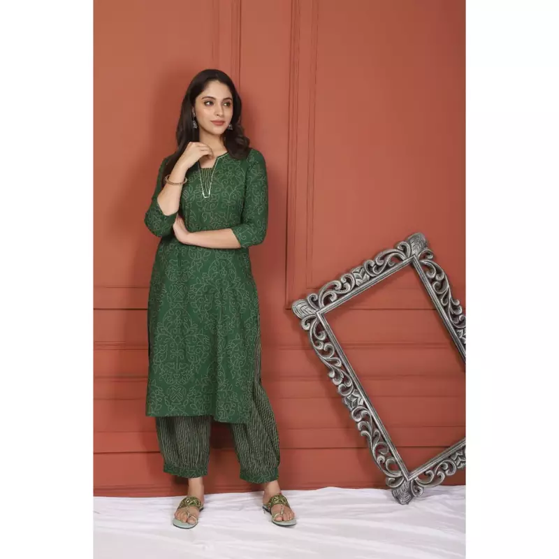 GREEN PRINTED KURTA AND BOTTOM