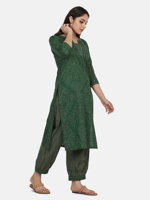 Green Printed Kurta And Bottom 8
