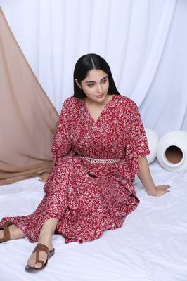 Maroon Printed Kaftan With Embroidered Belt 5