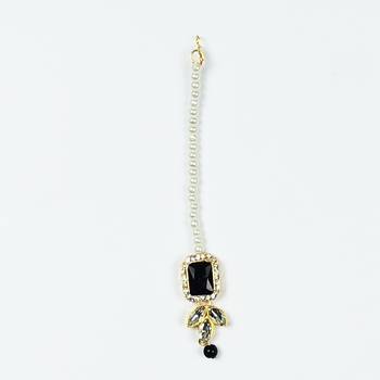Adorable Gold Plated Pearl Black Stone Moti Choker Necklace Set With Matching Earring & Mangtikka 3